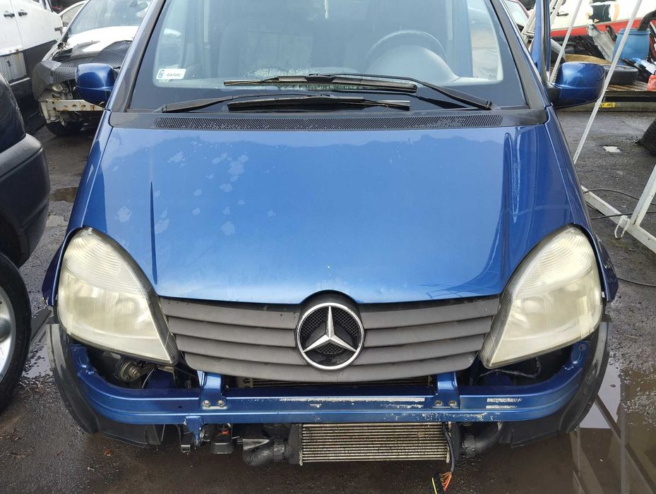 Mercedes Vaneo W414 1.7CDi 2002r.Maska.