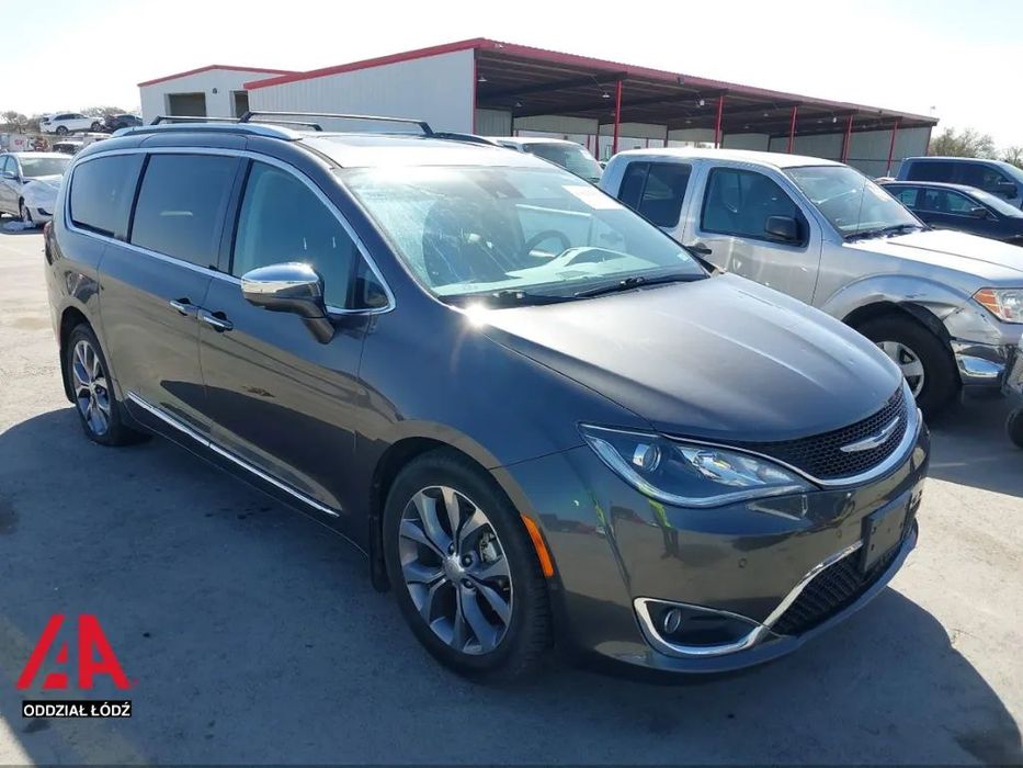 Chrysler Pacifica Limited, mega wyposażenie / Panorama / Monitory w fotelach / Kamera360