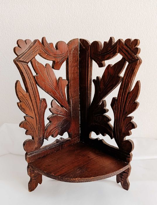 Prateleira de Mesa Trabalhada