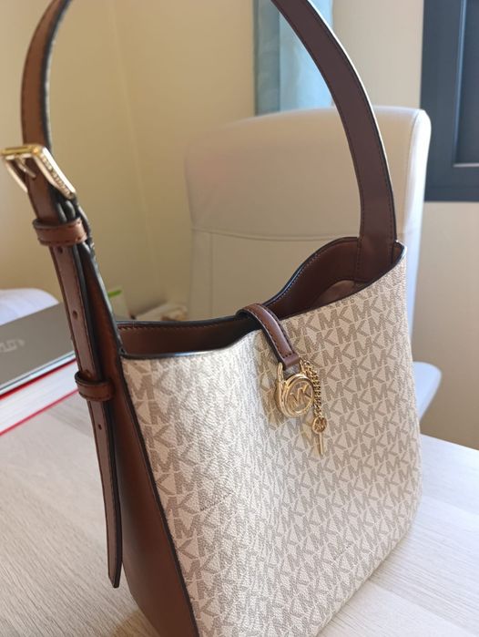 Mala Michael Kors