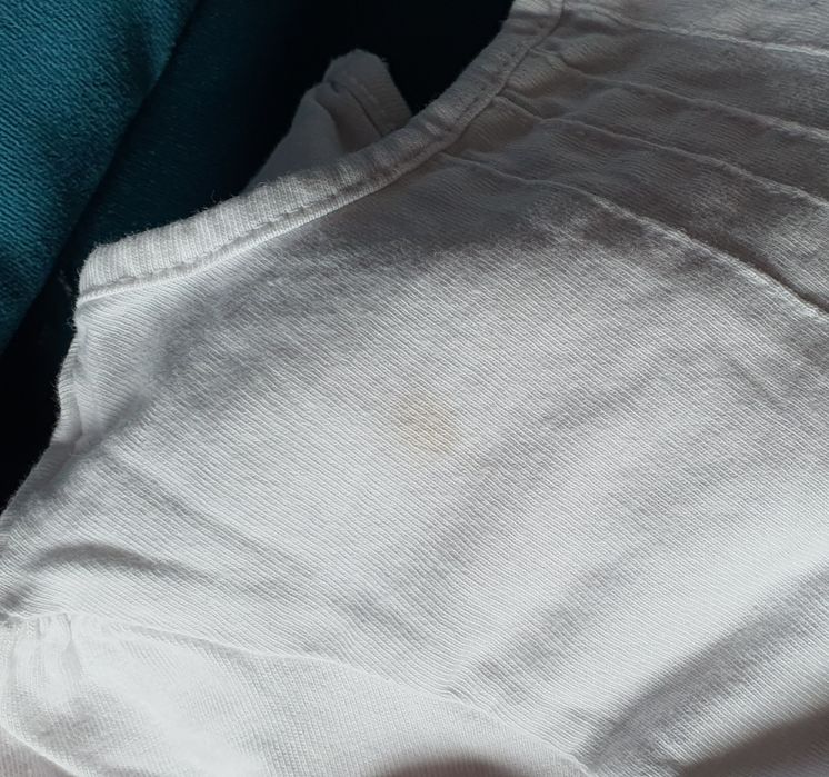 Paczka ubrań dla dziewczynki rozmiar 104 spodnie bluzki T-shirty