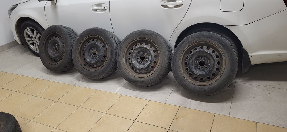 Felgi stalowe koła Toyota Avensis 16 cali et39  5x114.3