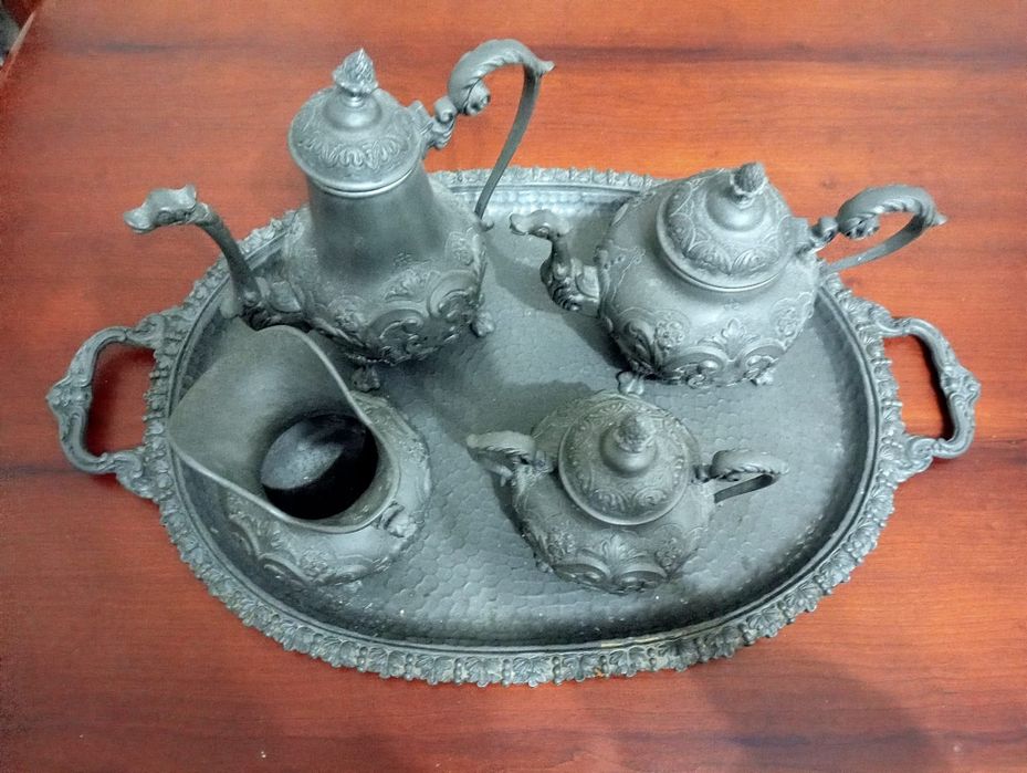 Serviço de chá de estanho