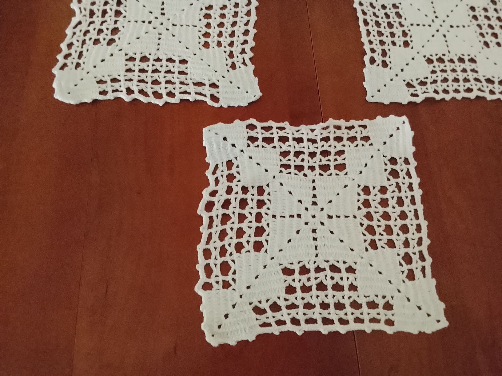 Conjunto de três naperons