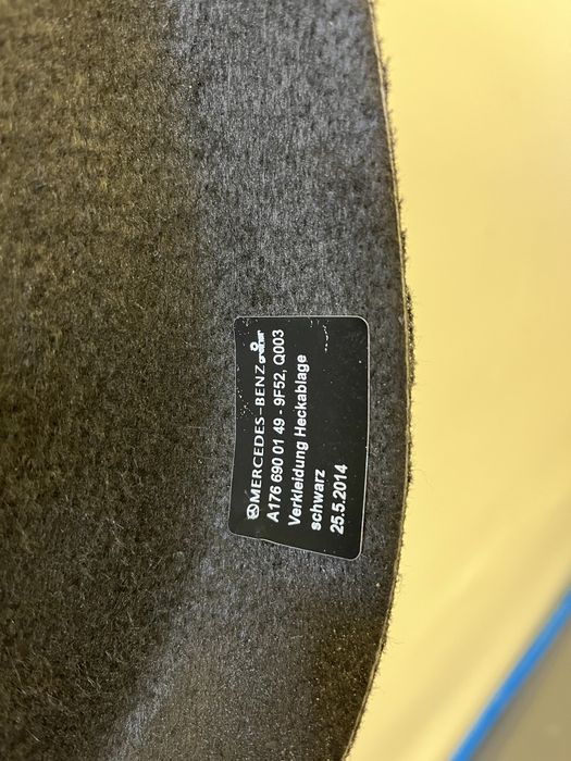 Mercedes W176 półka bagażnika tył