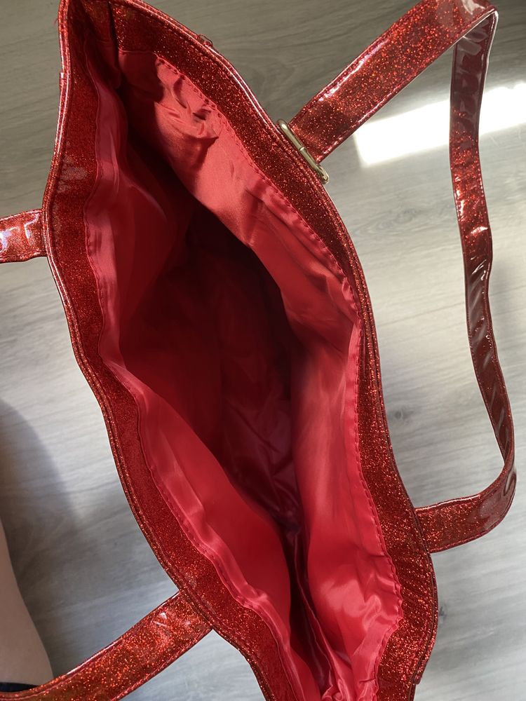 Czerwona torebka Marc Jacobs