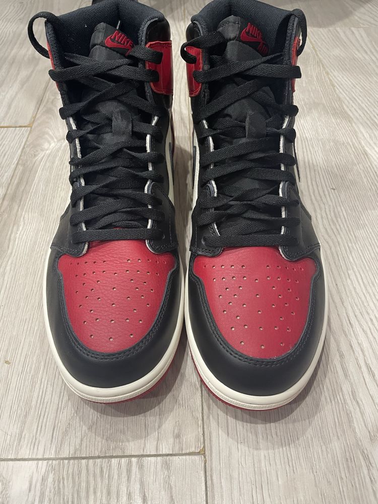 Nike Air Jordan 1 High Bred Toe