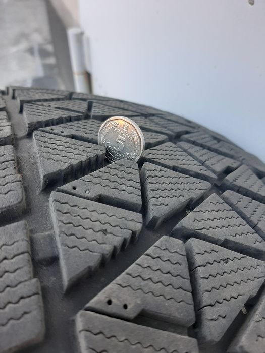 Зимові шини Bridgestone Blizzak, б/в