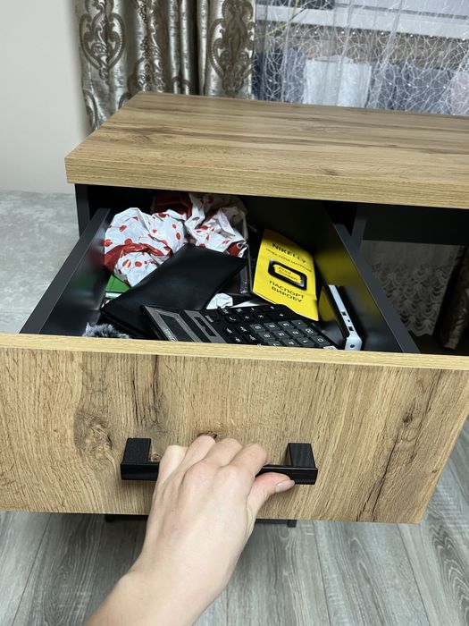 Продаю стіл ( письмовий, компютерний )