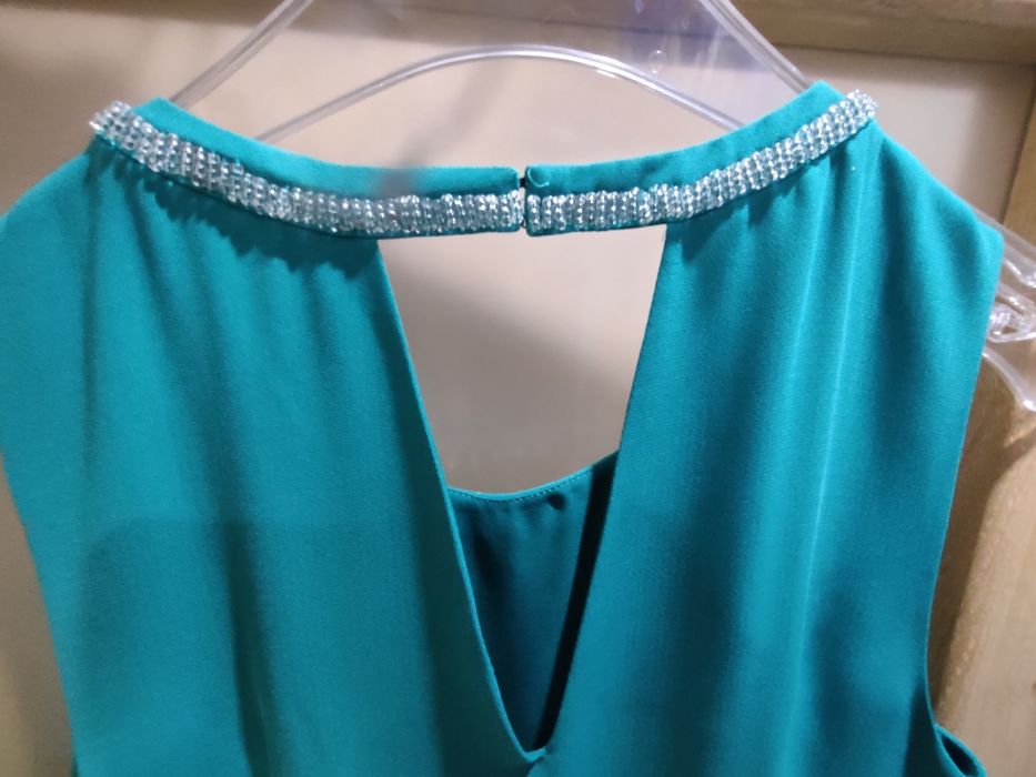 Piękna zielona sukienka Oasis 38/12 z cyrkoniami wesele sylwester  imp