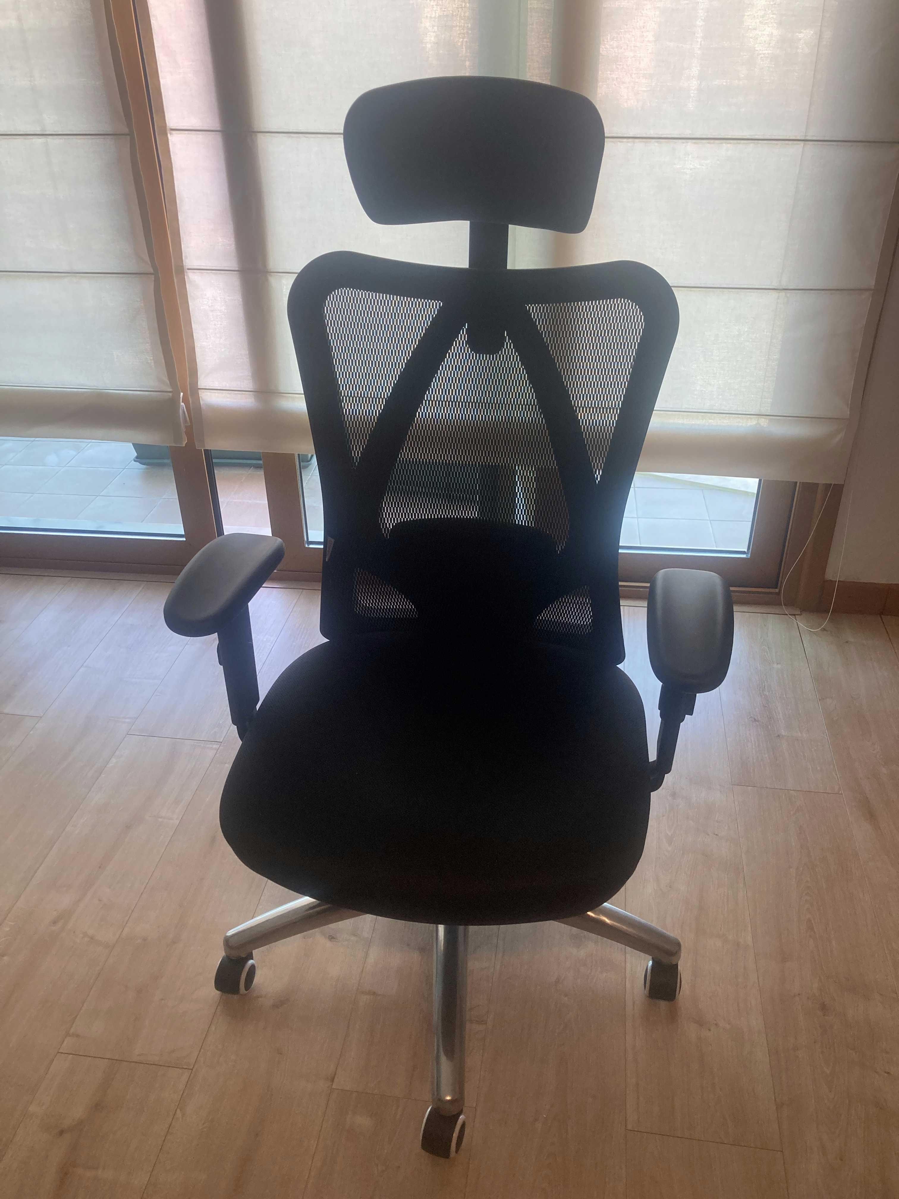 Cadeira de escritório ergonómica SIHOO em óptimo estado