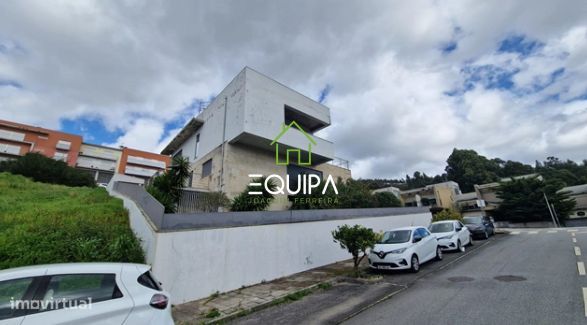 Moradia isolada tipologia T-3, em Louredo - Paredes - Condições espe
