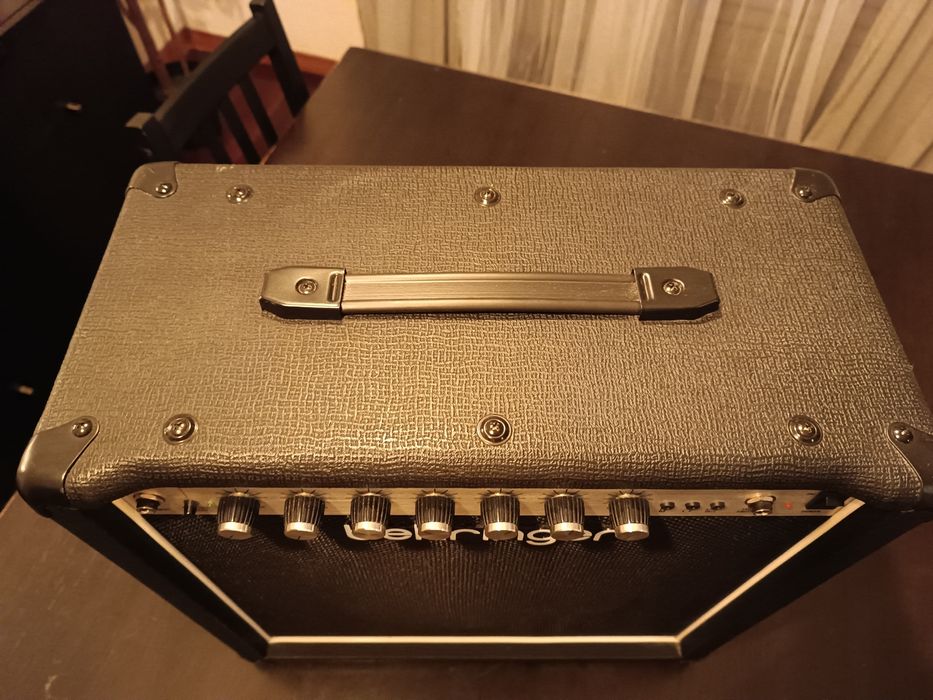 Amplificador Behringer HA 40R - Excelente Estado + Footswitch FS-1