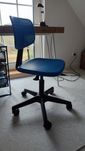 IKEA Puck krzesło biurkowe dziecięce regulowana wysokość obrotowe nieb