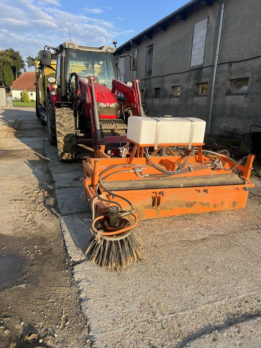 Zamiatanie ulic , talerzowanie . Zamiatarka , talerzowka, odwniezanie