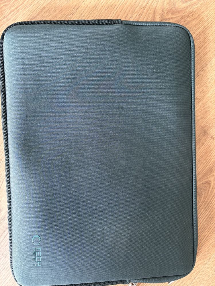 Etui torba kopertówka laptop plus etui na ładowarke