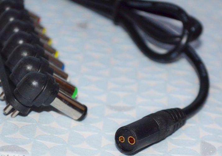 Ремонтний кабель для ноутбука універсальний(8  різних насадок)
