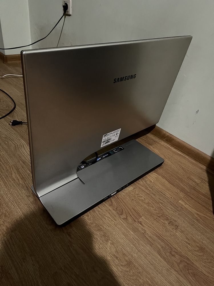 Монитор 27" Samsung S27A950D