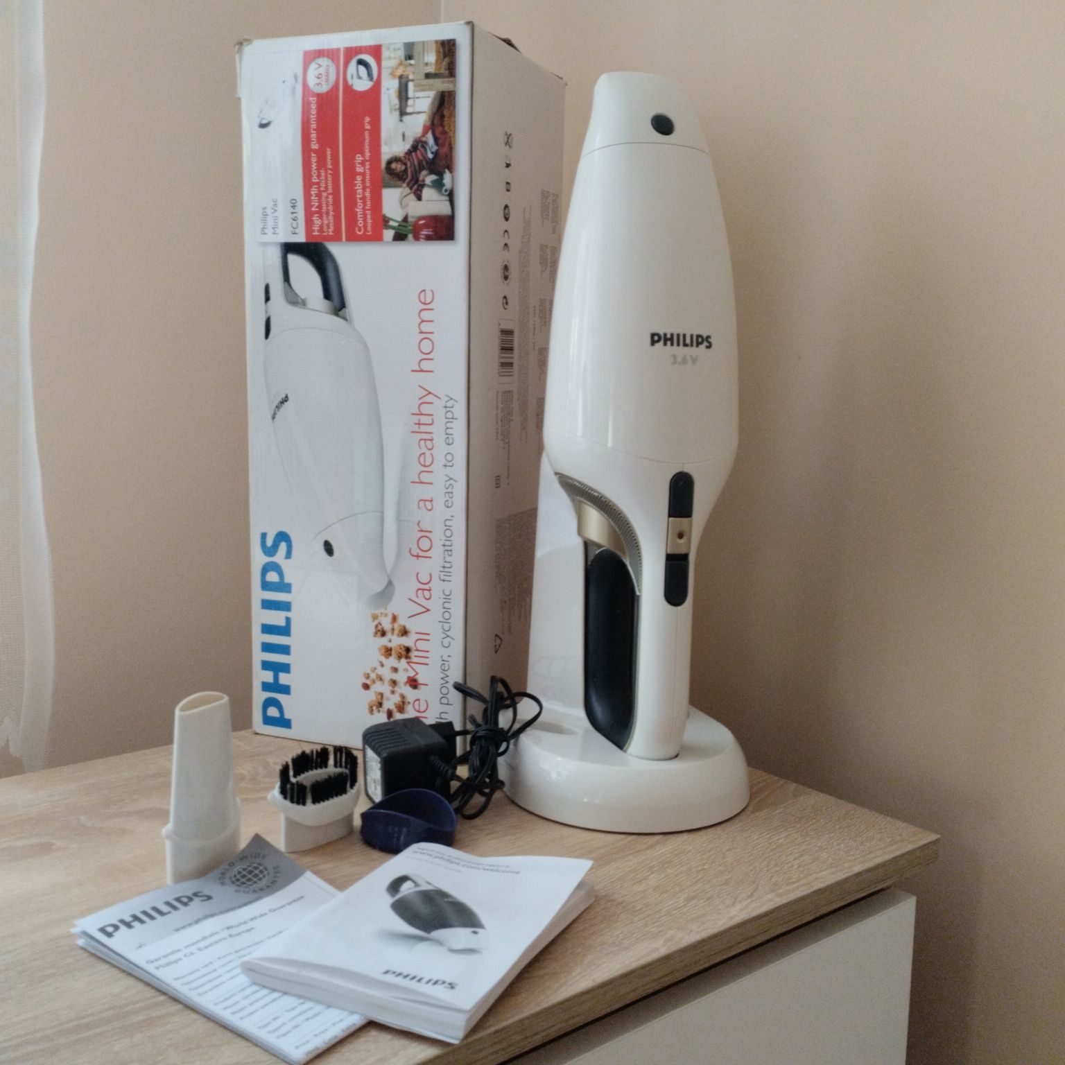 Philips mini odkurzacz ręczny FC6140