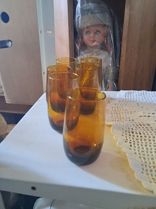 Seis copos louça castanha