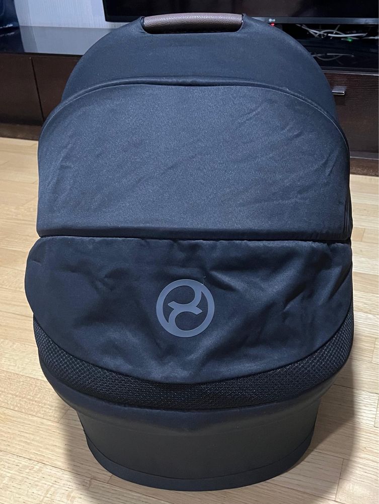 Продам люльку Cybex Melio чорного кольору