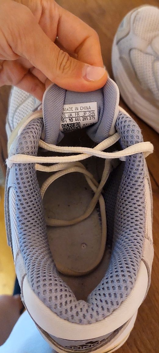 Оригінальні кроссовки Adidas Response GZ1562