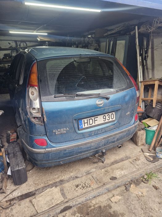 Нисан Альмера Тино