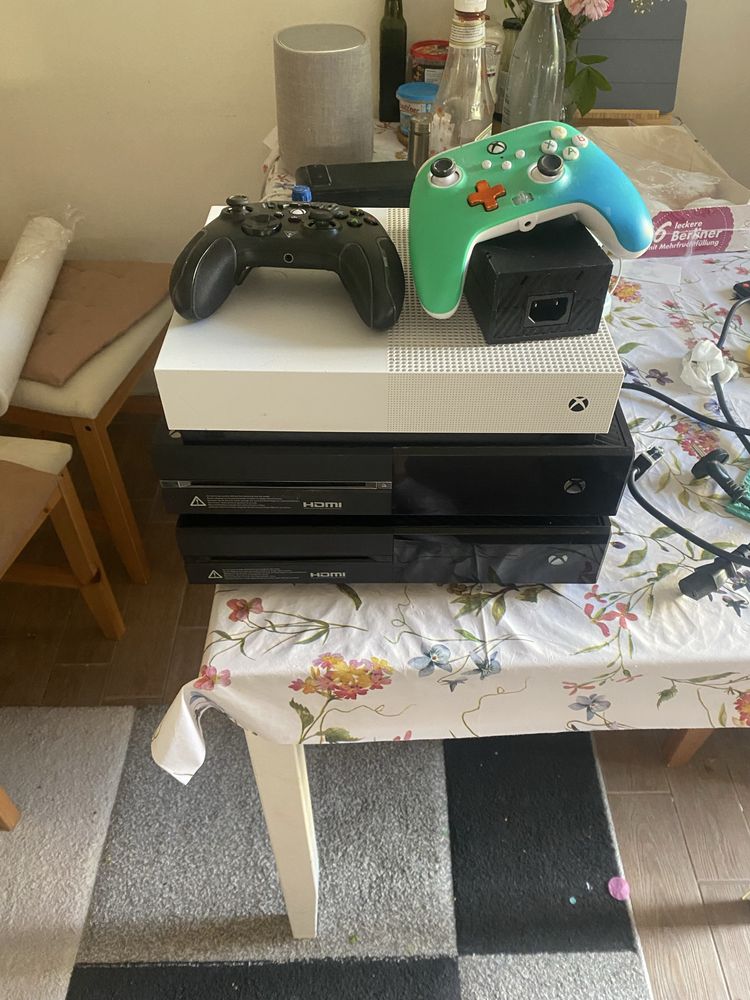 XBOX one 3 штуки