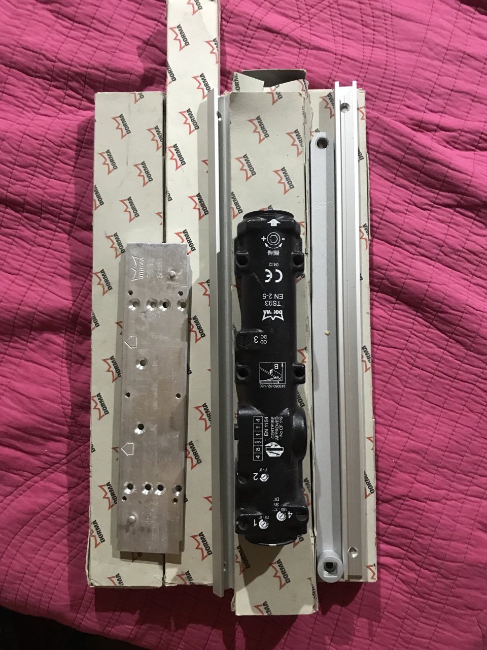 Доводчики дверные RYOBI и DORMA