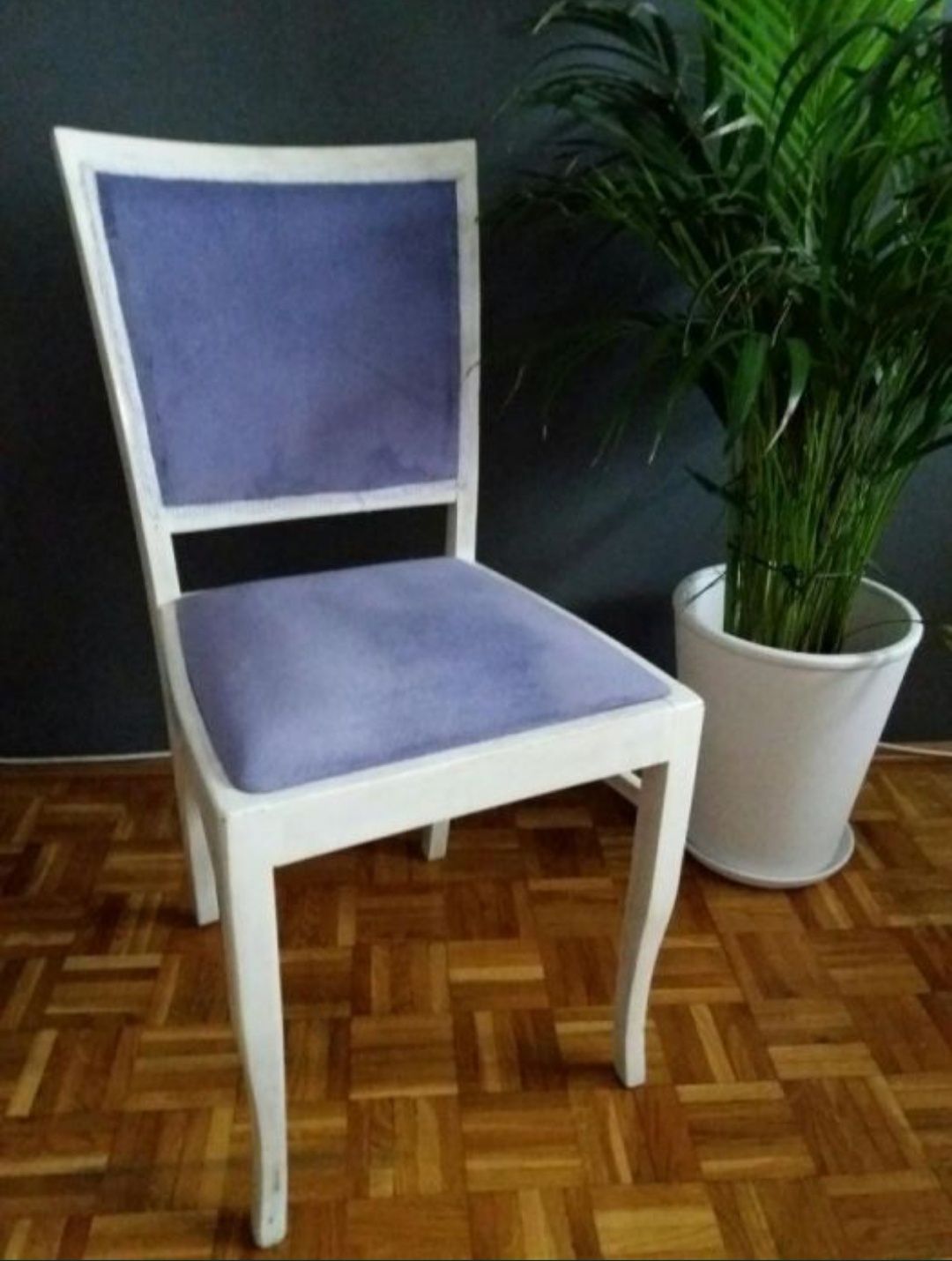 Krzesło białe PRL po renowacji, styl prowansalski, shabby chic