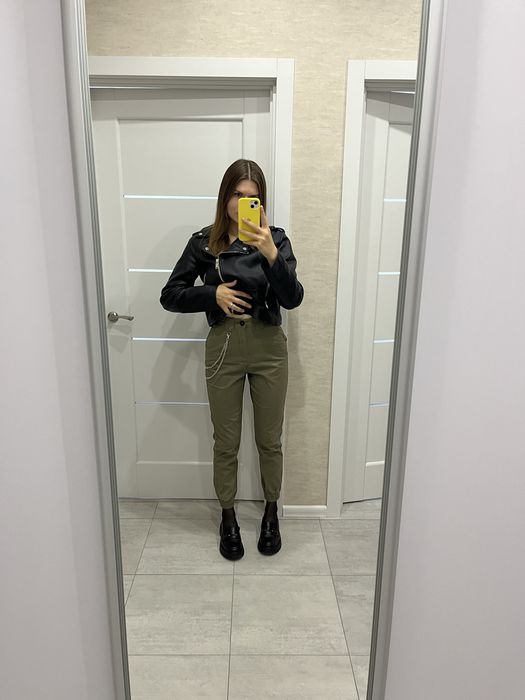 Новенькі штани-джогери від Cropp