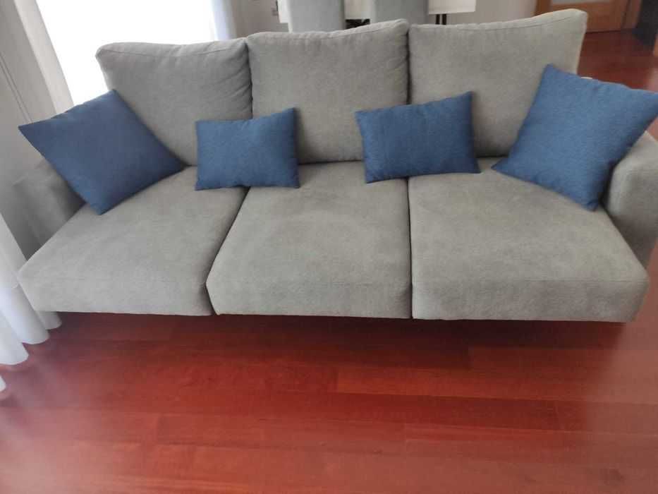 Sofa cinza 3 lugares