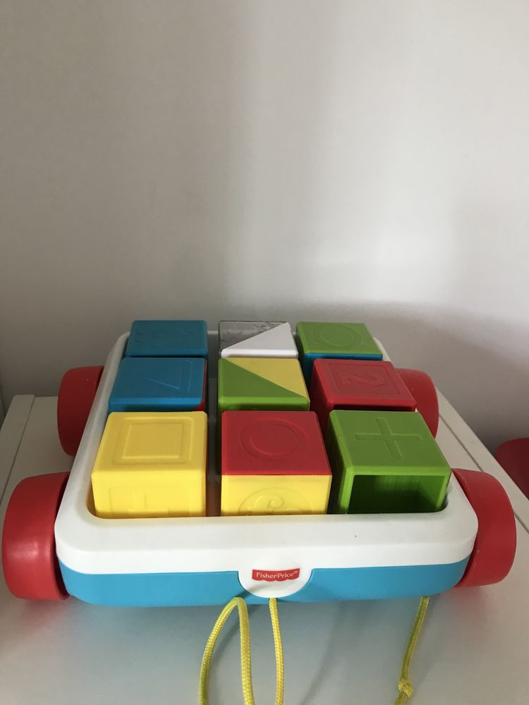 Wózek z klockami fisher-price