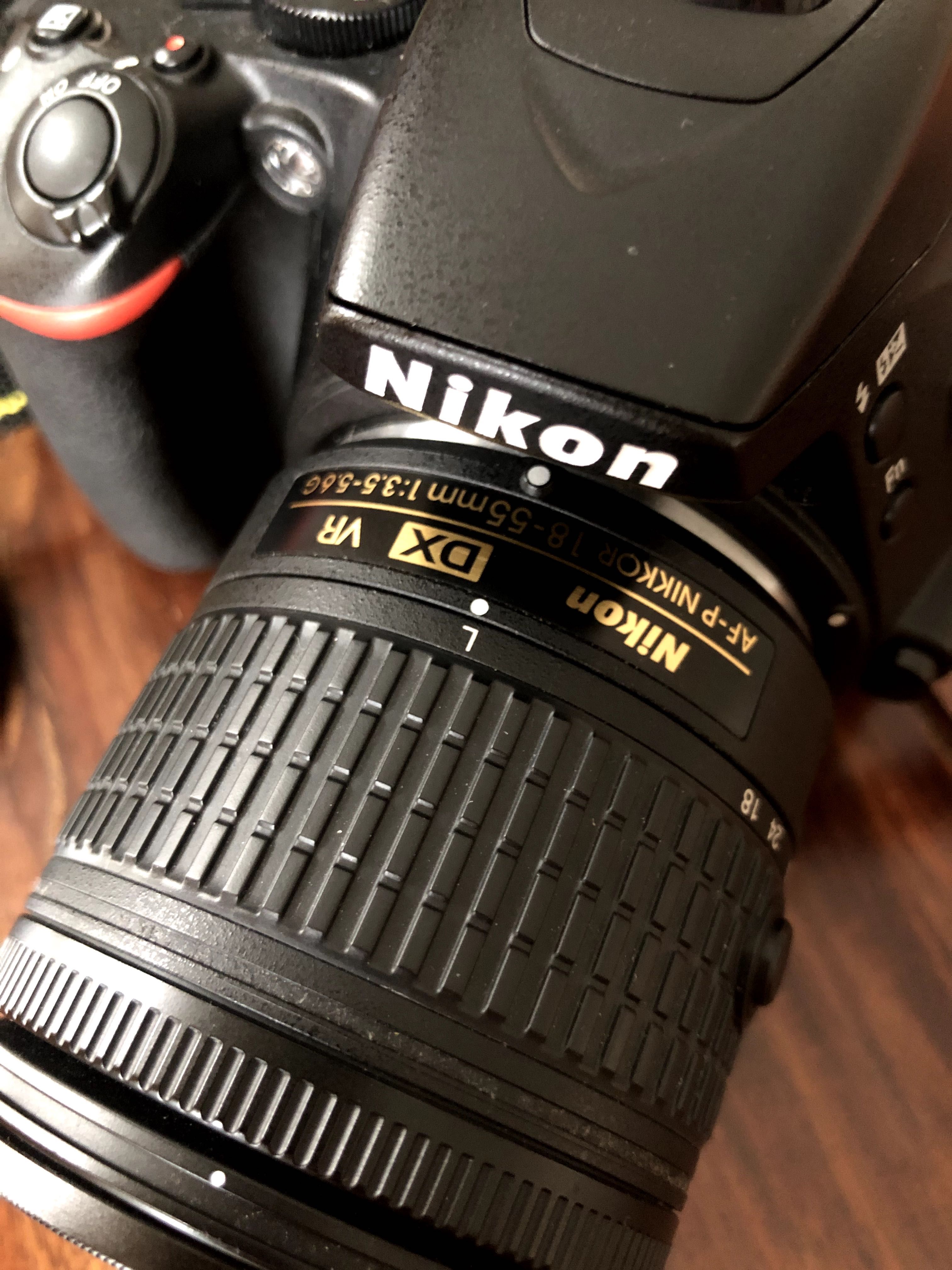 Nikon D5600 body + obiektyw Nikkor 18-55