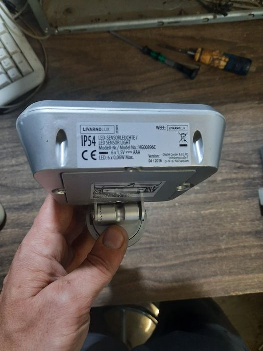 Led прожектор з детектором автономний