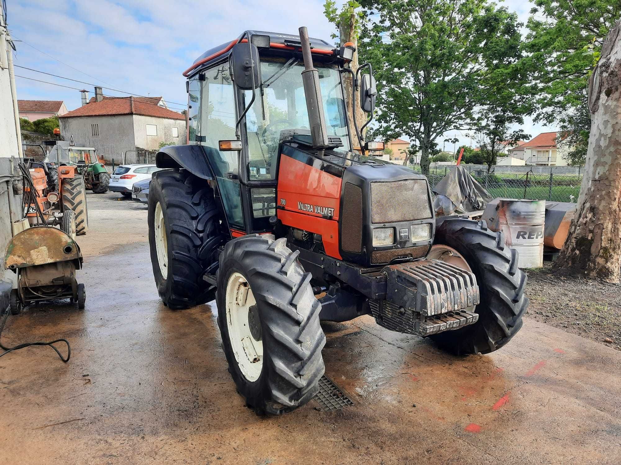 Valtra Valmet 700