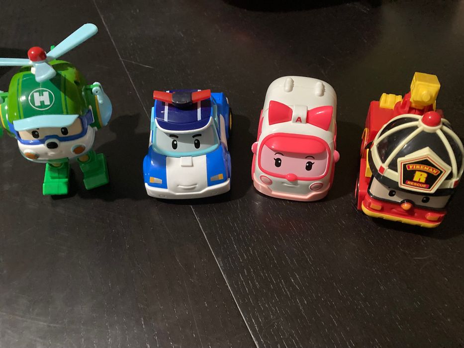 Brinquedo robocar poli
