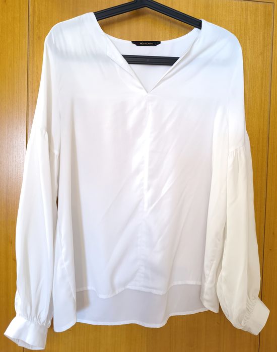 Blusa branca de mulher