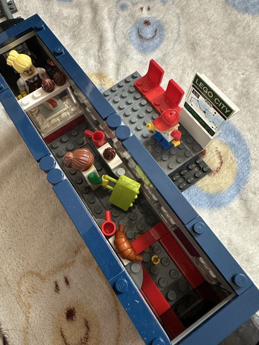 Поезд Lego City 60197