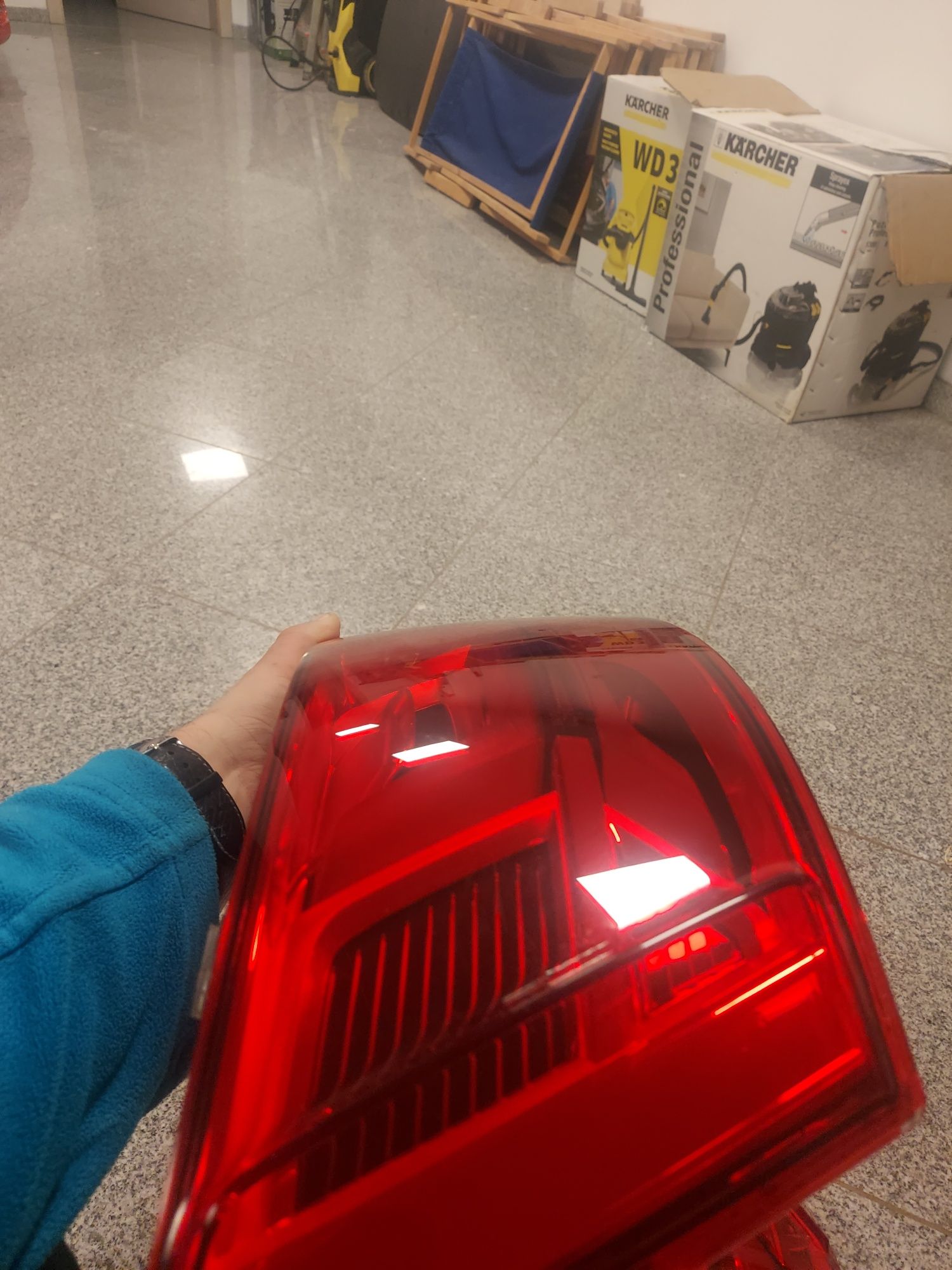 Lampy tył Q7 audi 4M0