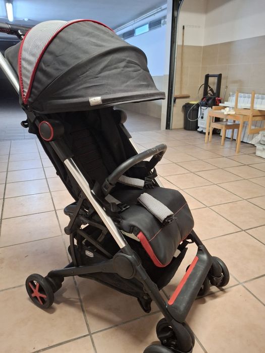 Carrinho de Passeio preto CHICCO