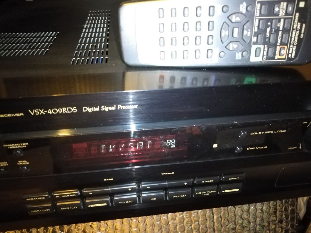 Amplificador Pioneer com rádio e comando