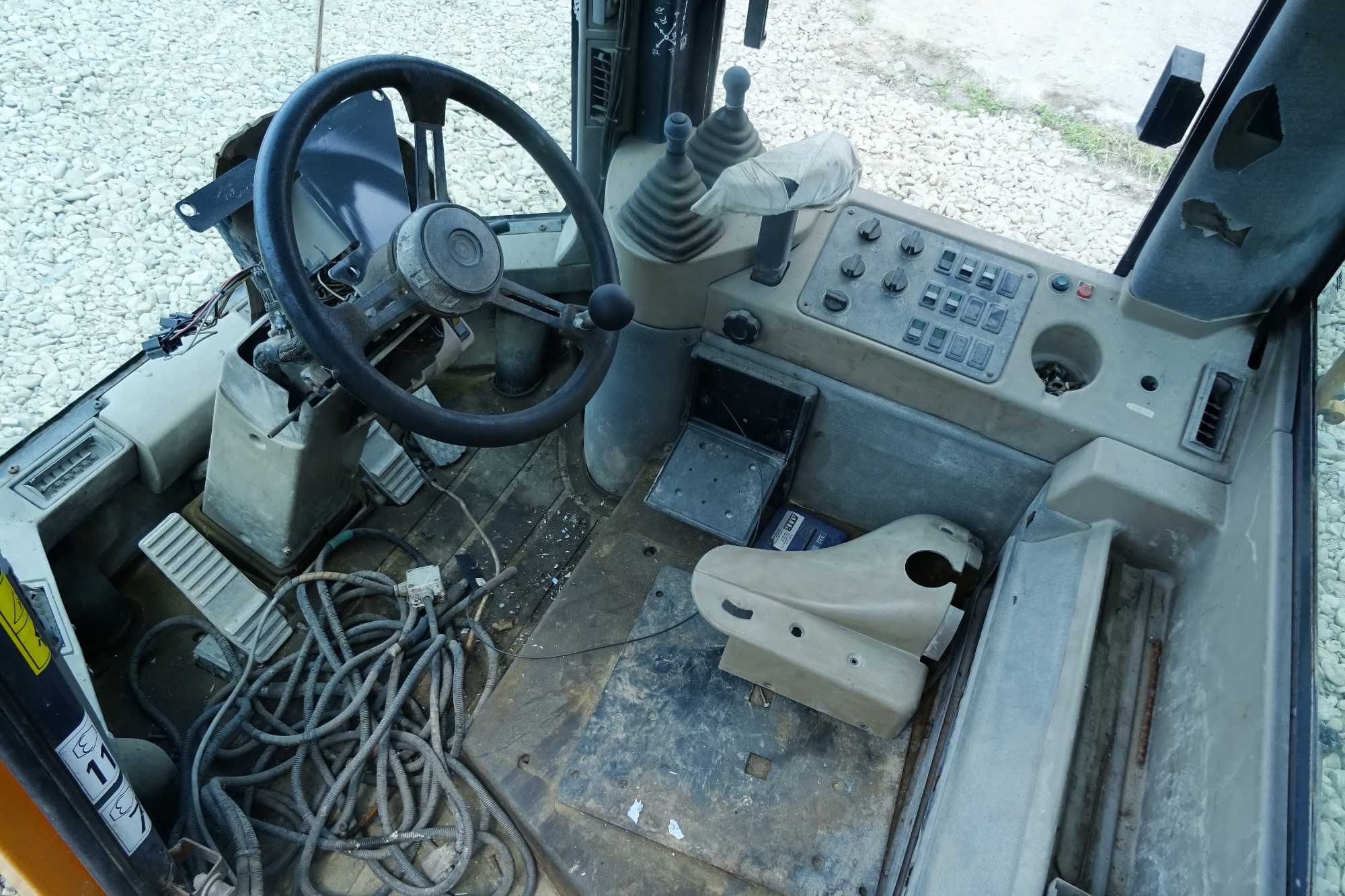 Kabina do ładowarki Case 921C. Stan bardzo dobry