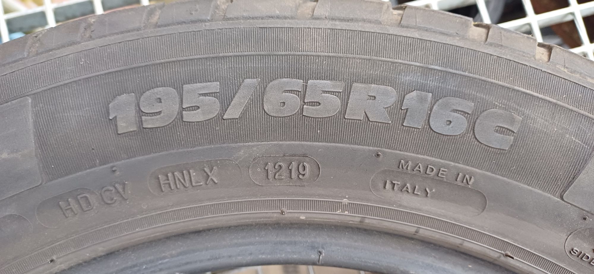 195/65R16C MICHELIN , komplet opon letnich wzmacnianych.