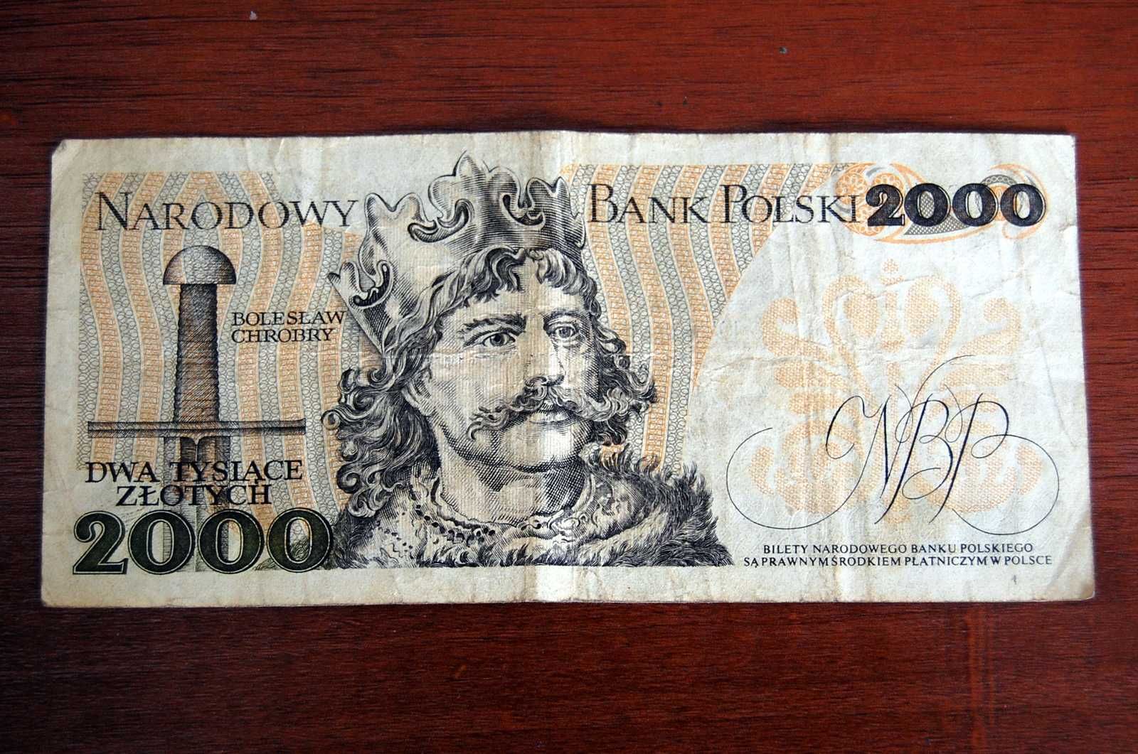 Banknot 2000 zł z 1979 roku.