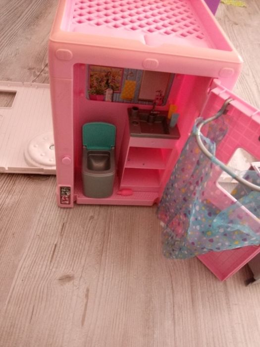 Camper Barbie duży
