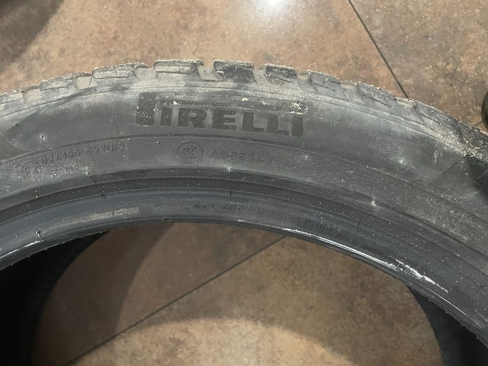 275/40/R21 pirelli scorpion winter run flat para