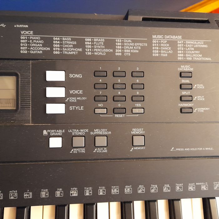 Keyboard Yamaha psr e343 ze stojakiem- gratis krzesełko.