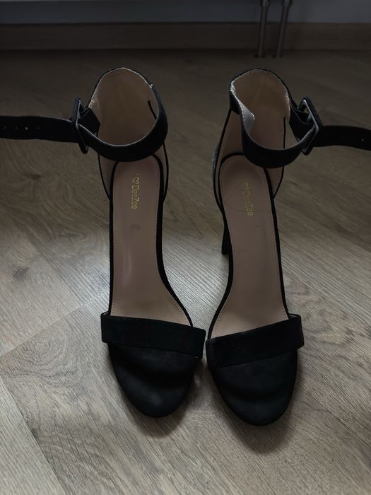 Sandałki Deezee rozm. 40