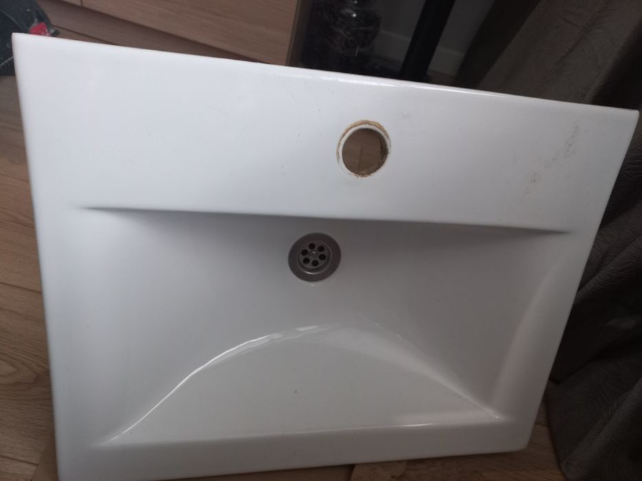 Umywalka 51x40 z syfonem